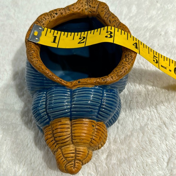 Vintage Sea Shell Planter w/drainage hole, blue/brown - Picture 5 of 6